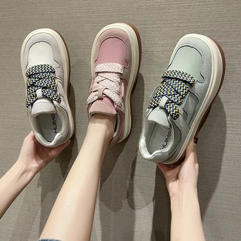 Нова ежедневни дамски обувки с големи пръсти на дебела подметка; сезон Пролет 2022 г.; нови обувки за хляб в стил ретро; Които Нарастване на Малка бяла обувки