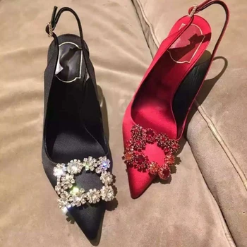 2023 Европейски и американски женски червени сватбени обувки на висок ток с остър пръсти на тънък ток, с кристали и тромаво копринен атлас