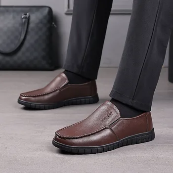2022 Есенна мъжки качествена кожена обувки в британския бизнес стил, Размера на 38-48, Нескользящие мъжки модел обувки от мека Кожа от микрофибър