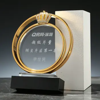 Персонални изработени по поръчка метална корона черната основата на кристален трофей с галванично злато творчески награди събитие за спомен трофей